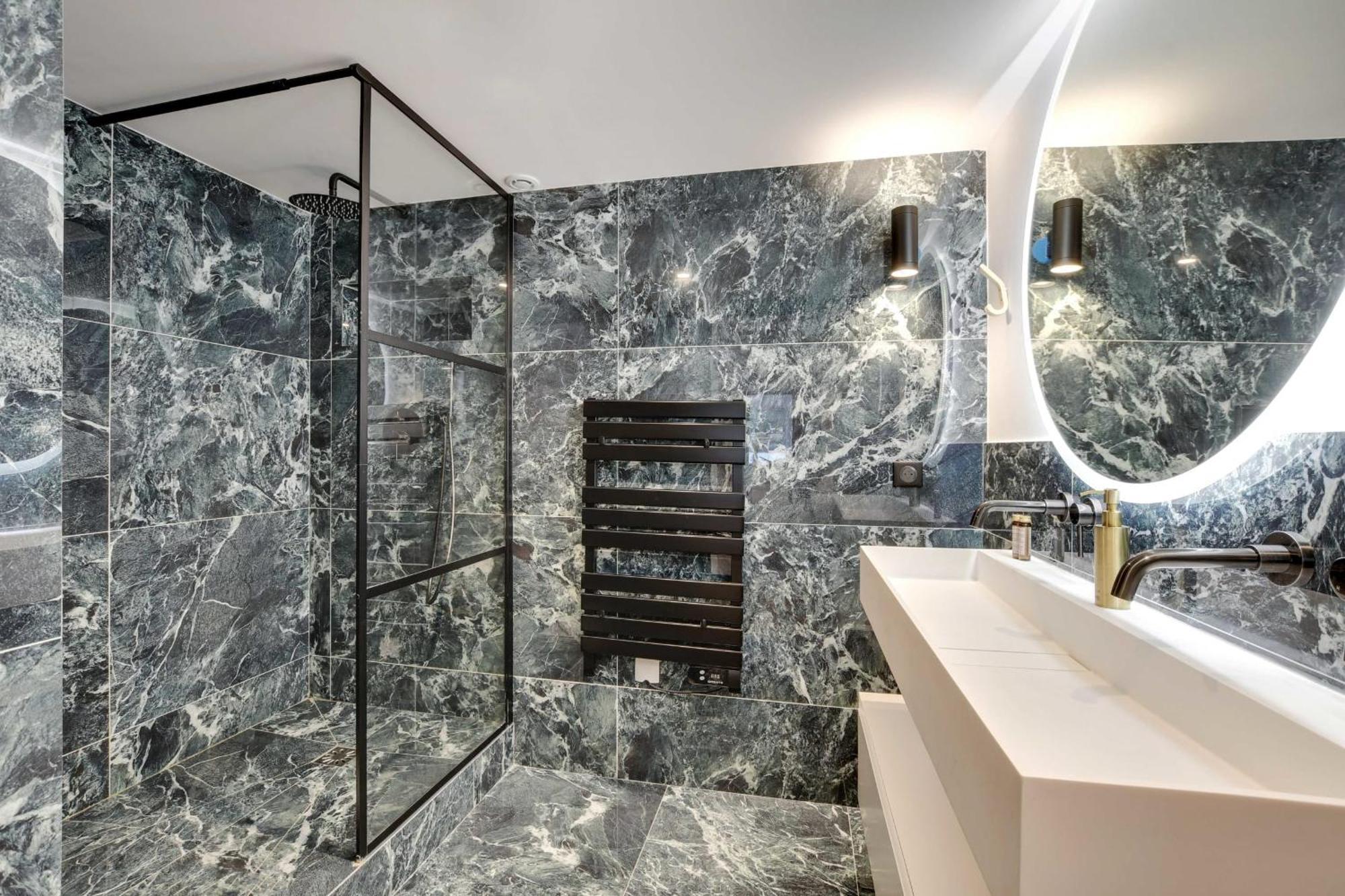 Incroyable - 3br-8p - Pl De La Nation Apartment